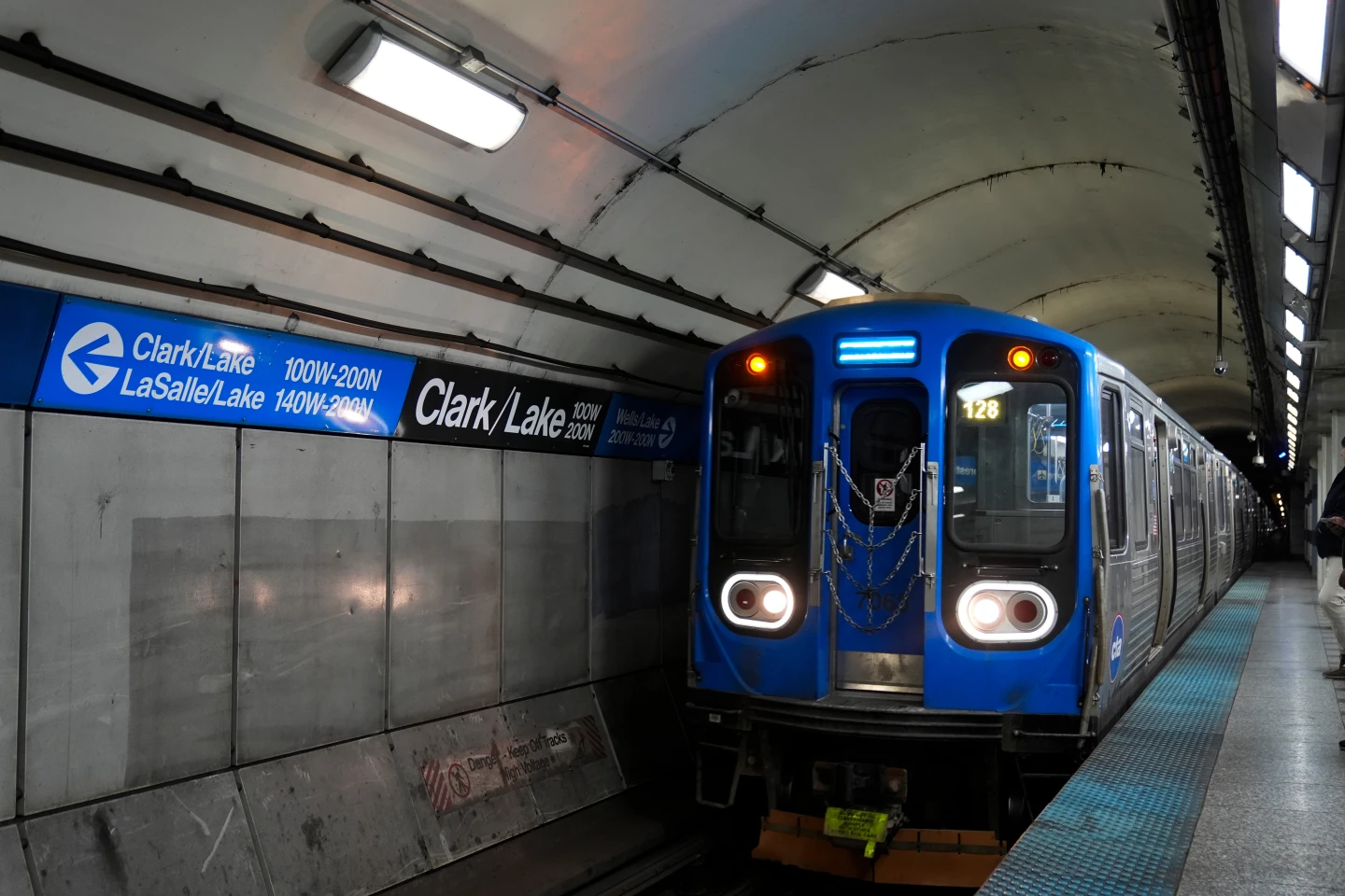 chicago-train